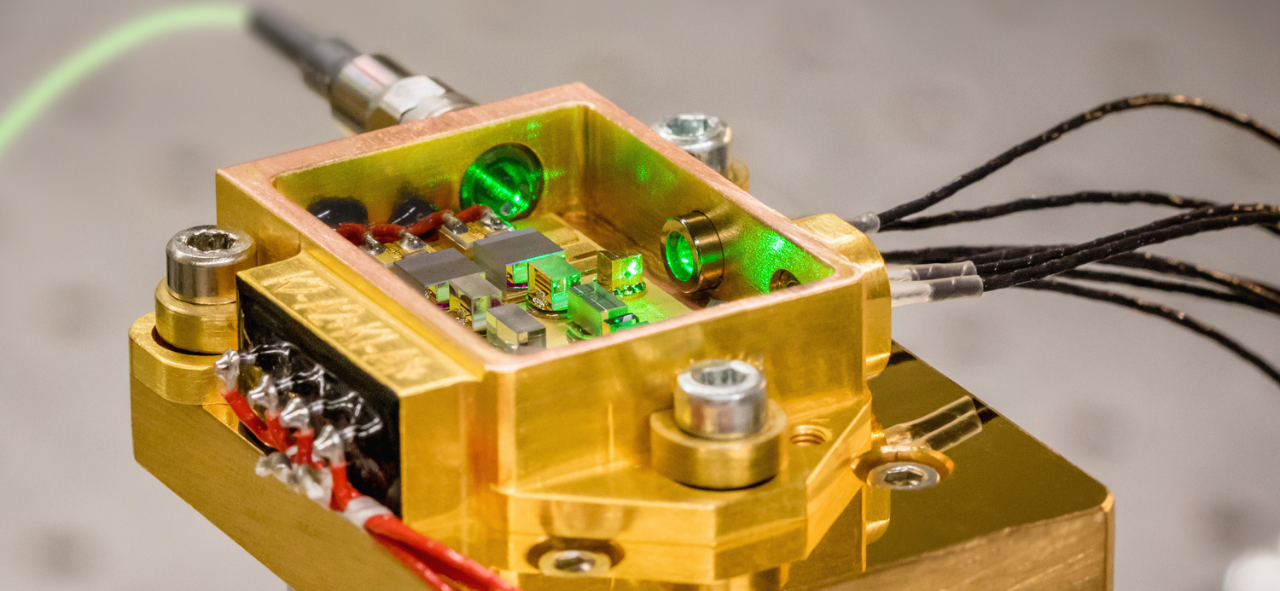 532 nm Laser mit gelöteten Optiken für das RAMAN Experiment für die EXOMARS Mission