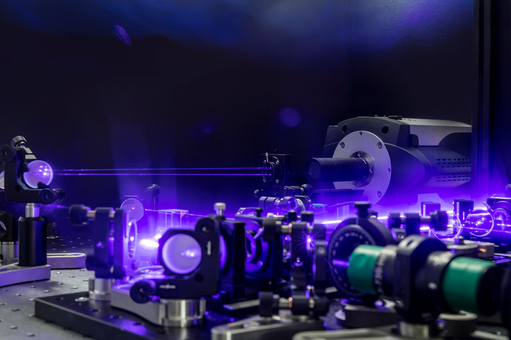 Laboraufbau zur Quantenbildgebung basierend auf verschränkten Photonenpaaren.