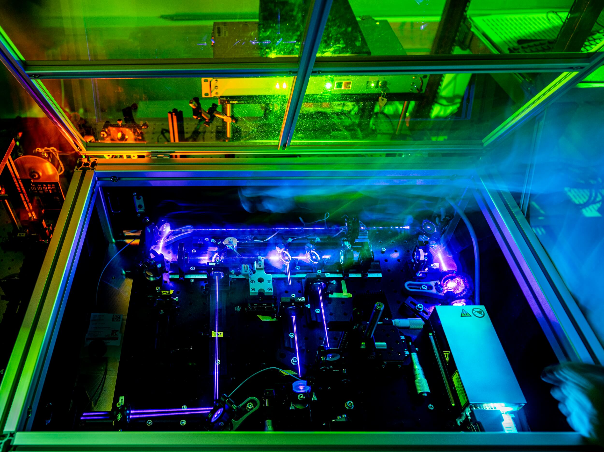 Nichtlineares Interferometer im experimentellen Aufbau zur Quantenbildgebung.