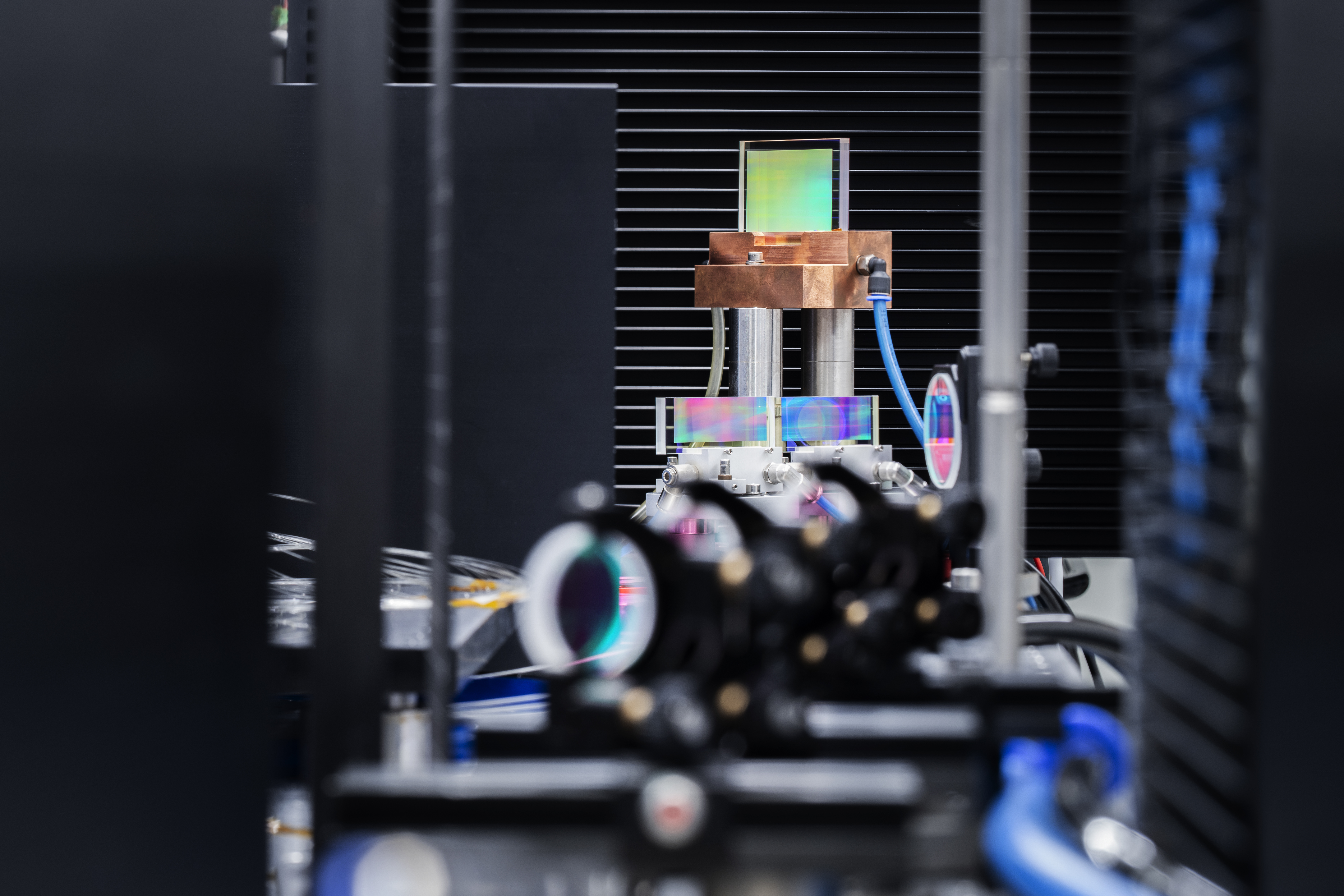  Laserlösungen mit maßgeschneiderten kW-Klasse Tm-dotierten Faserverstärkern.