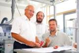 v. l. Dr.-Ing. Volker Guyenot, Dr. Thomas Peschel und Dipl.-Ing. Christoph Damm vom Fraunhofer IOF