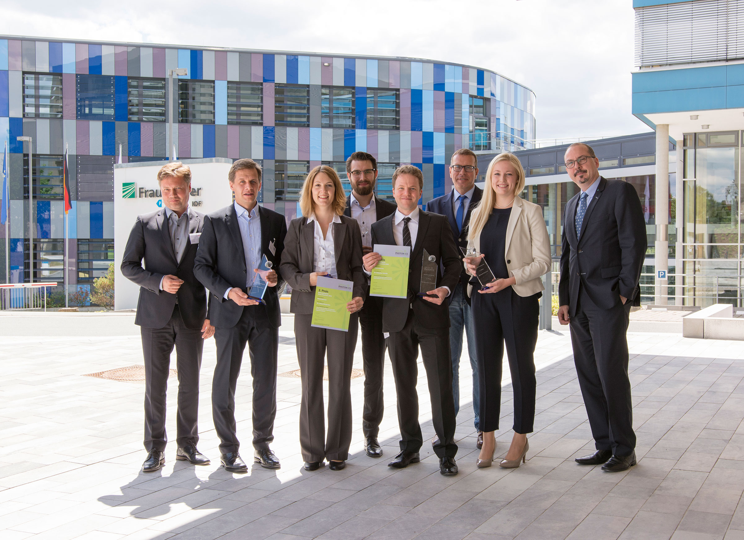 Preisträger der Green Photonics Nachwuchspreise 2016 sowie Jurymitglieder auf der Laser Display and Lighting Konferenz (LDC) in Jena.