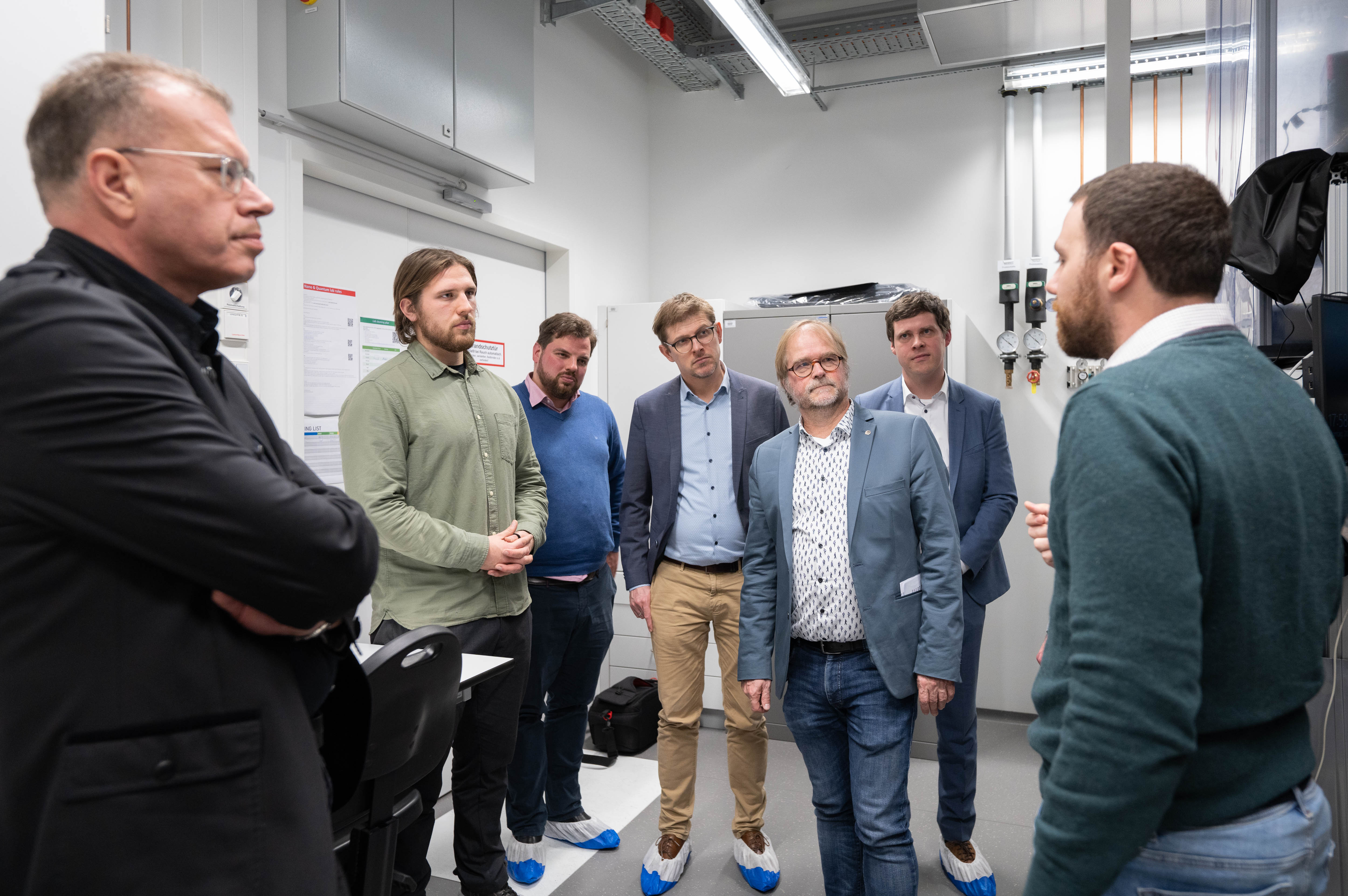 Quantum researcher and Fraunhofer IOF Managing Director in conversation with EU MEPs.