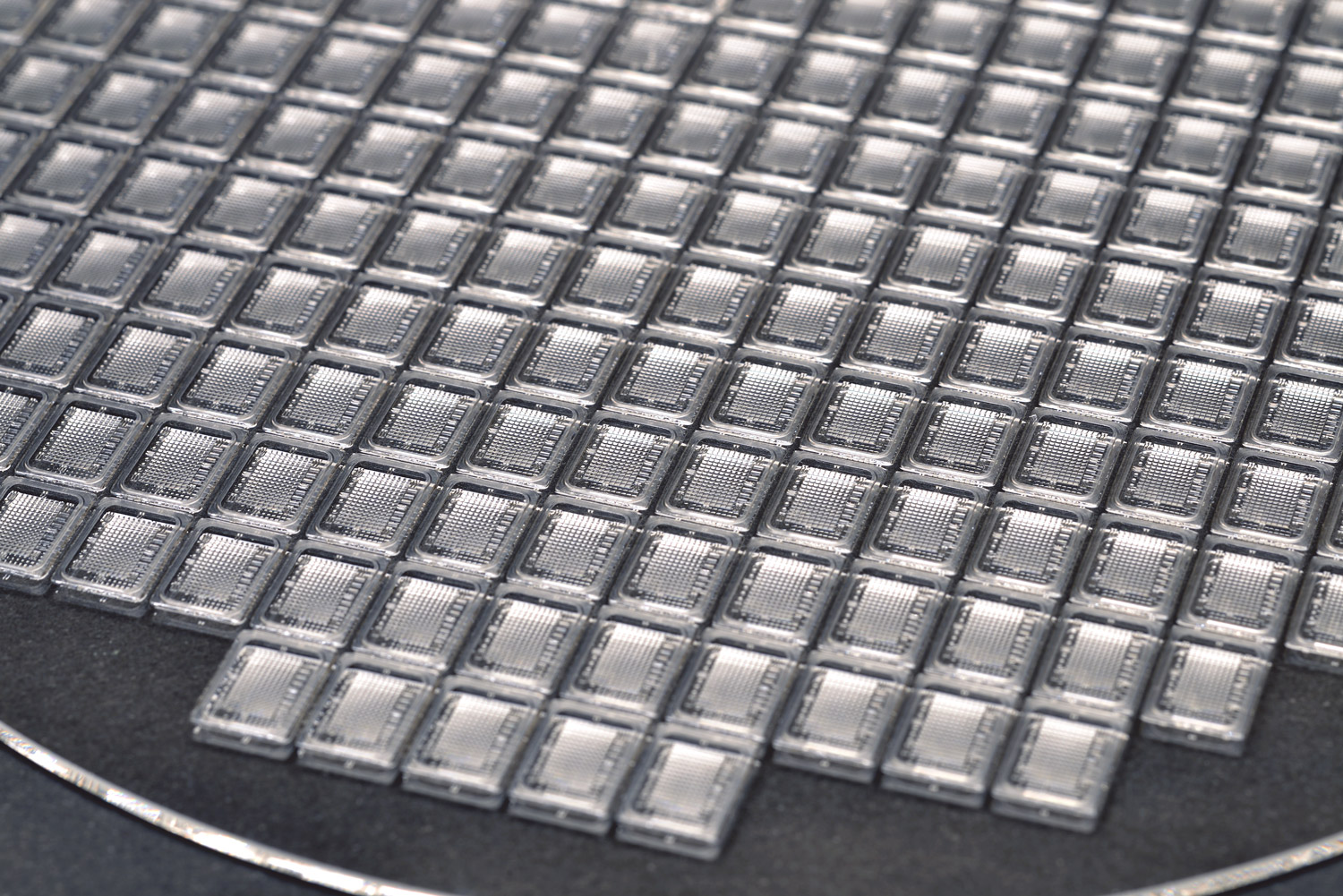 Wafer full with micro-optical freeforms.