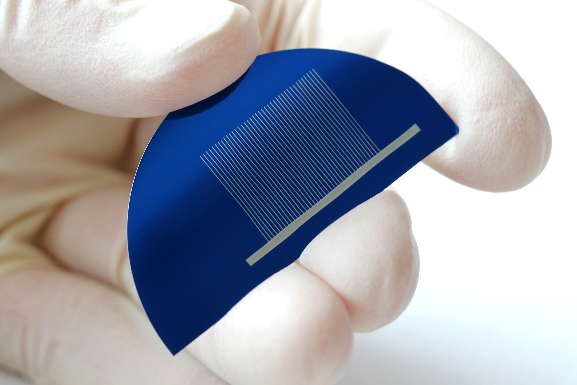 Inkjet-printed front side metallisation on a solar cell.