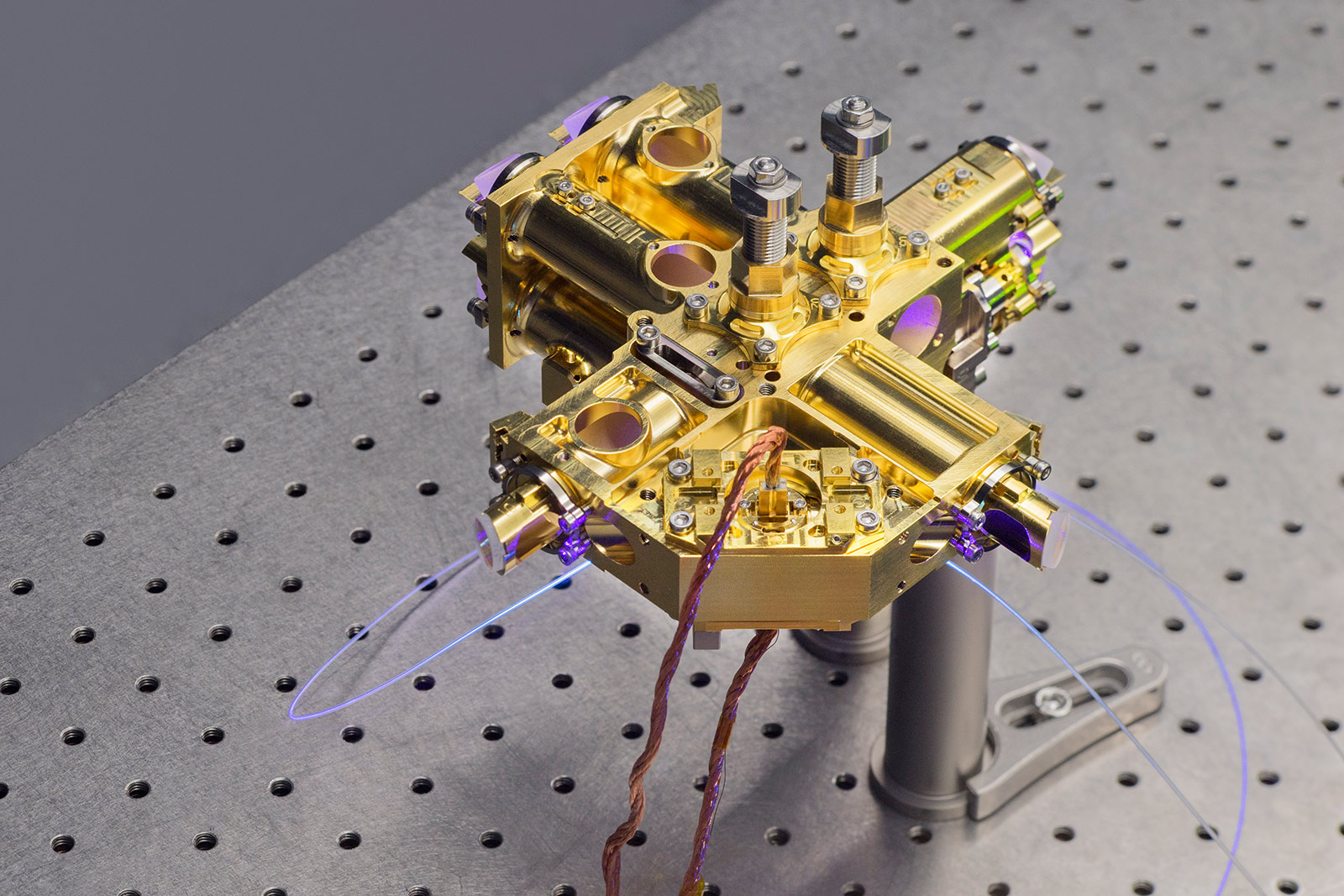 Stable polarization entangled photon source for quantum key distribution