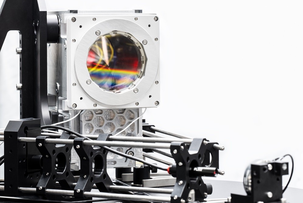 Laboratory setup for testing CPA and FPA: ultra-compact payload for a microsatellite.