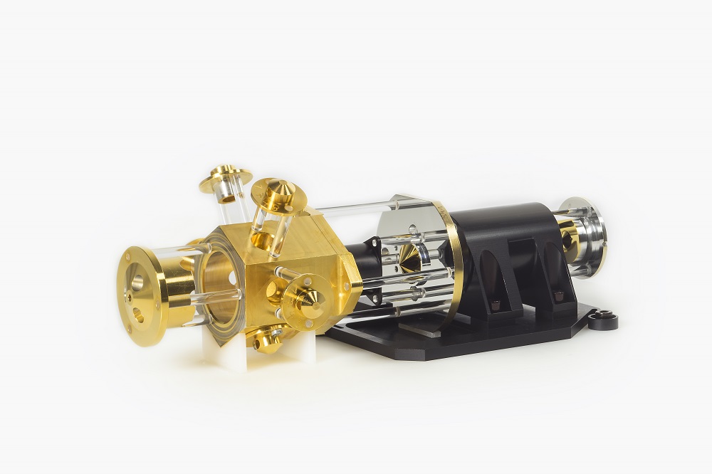 The Radiometric Calibration Spectral Source (RCSS) realized at Fraunhofer IOF was used to calibrate one of the Webb measuring instruments on the ground. 