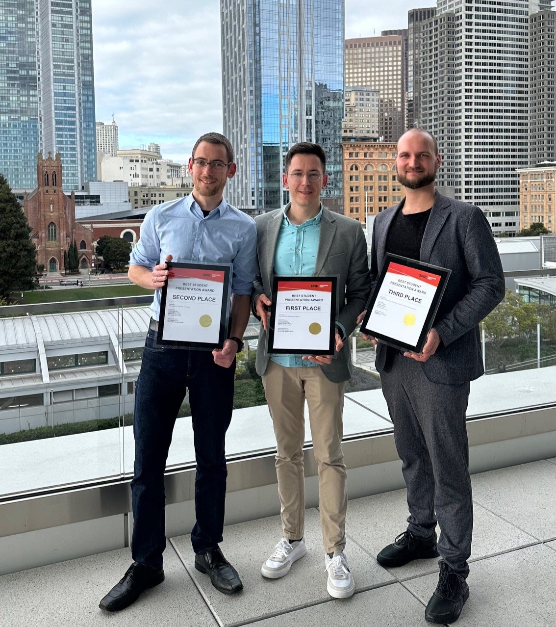 SPIE Photonics West Best Student Paper Award presented to (from left to right) M. Lenski, G. Palma Vega, P. Gierschke